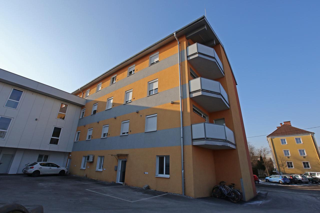 Montagehotel Living@Линц Экстерьер фото
